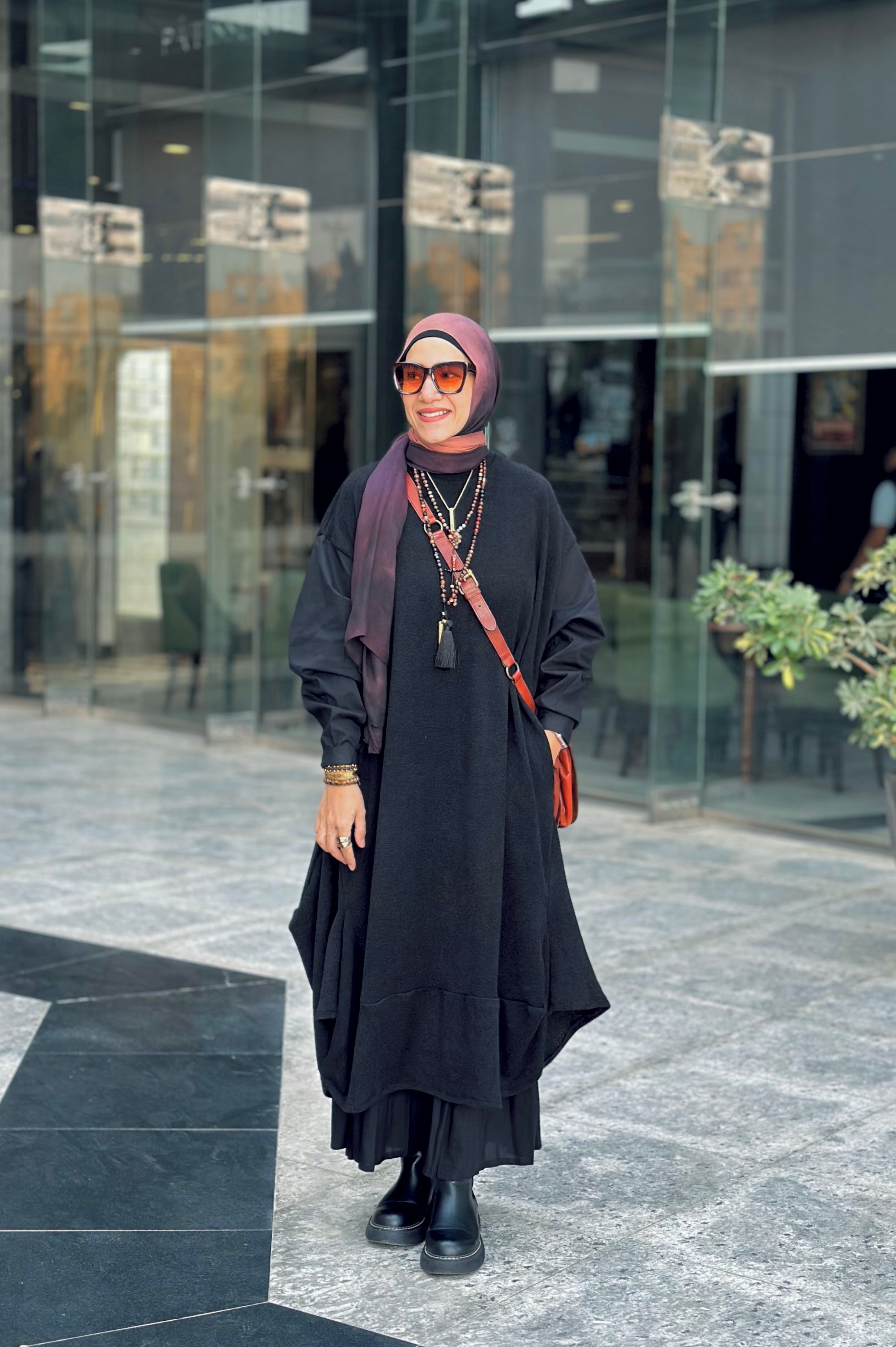 Balloon top With Black shirt