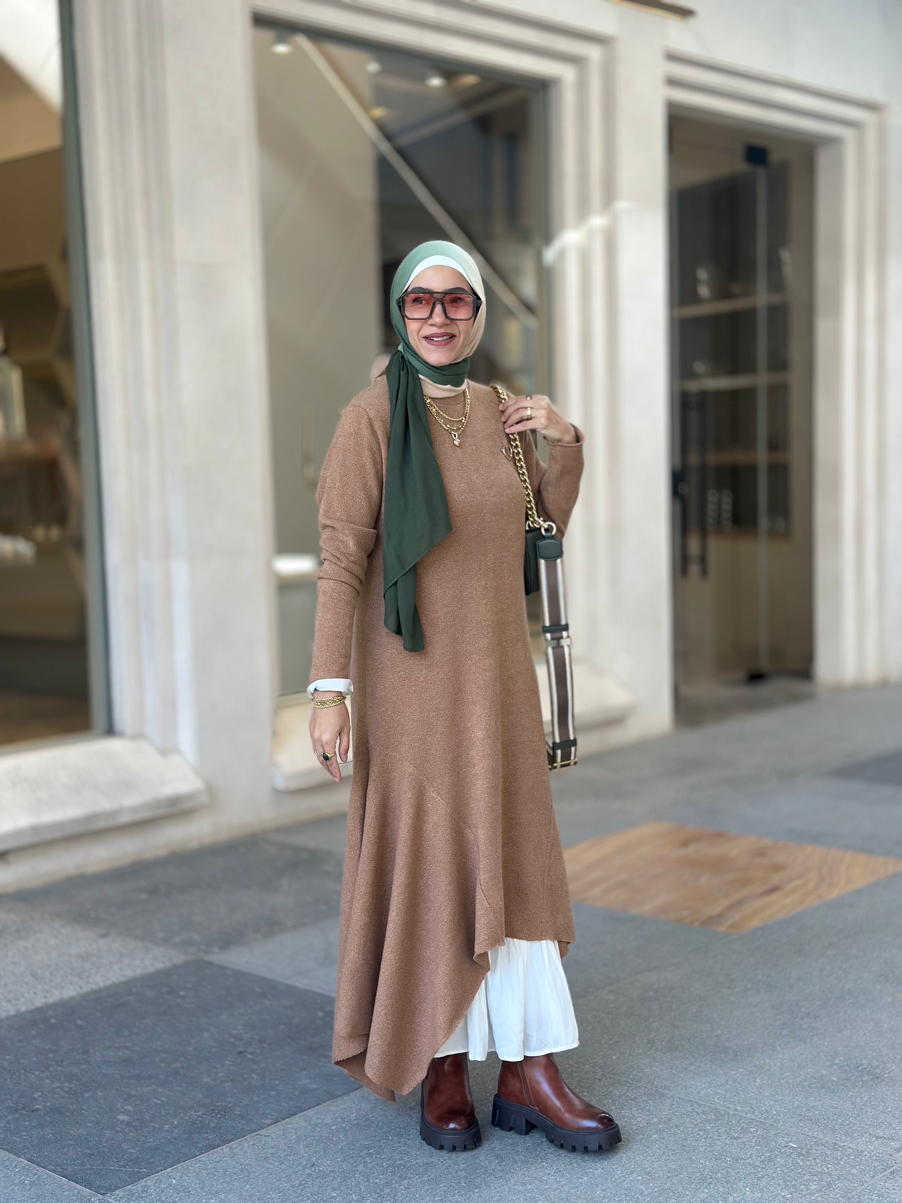 Top dress asymmetric